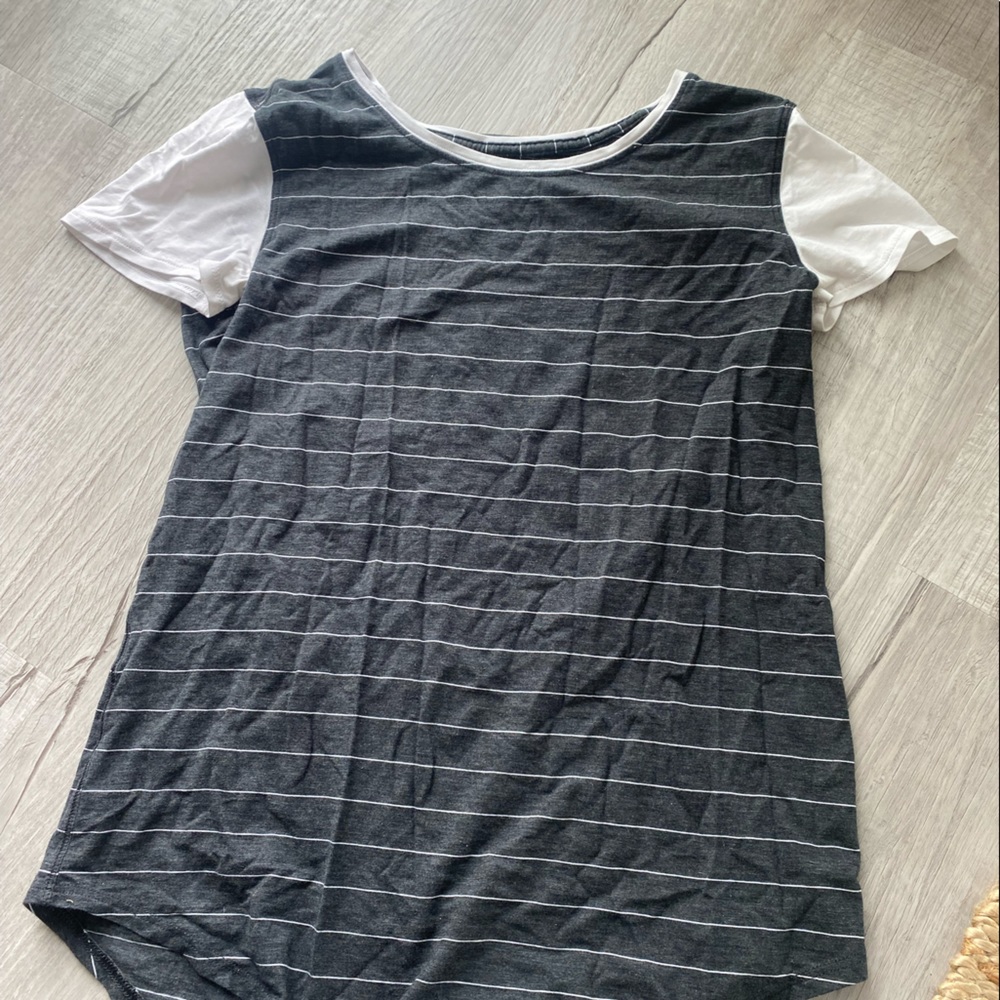 Lululemon t-shirt